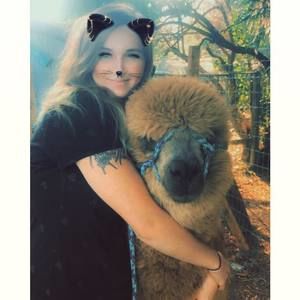 Meet your Posher, Kenzie